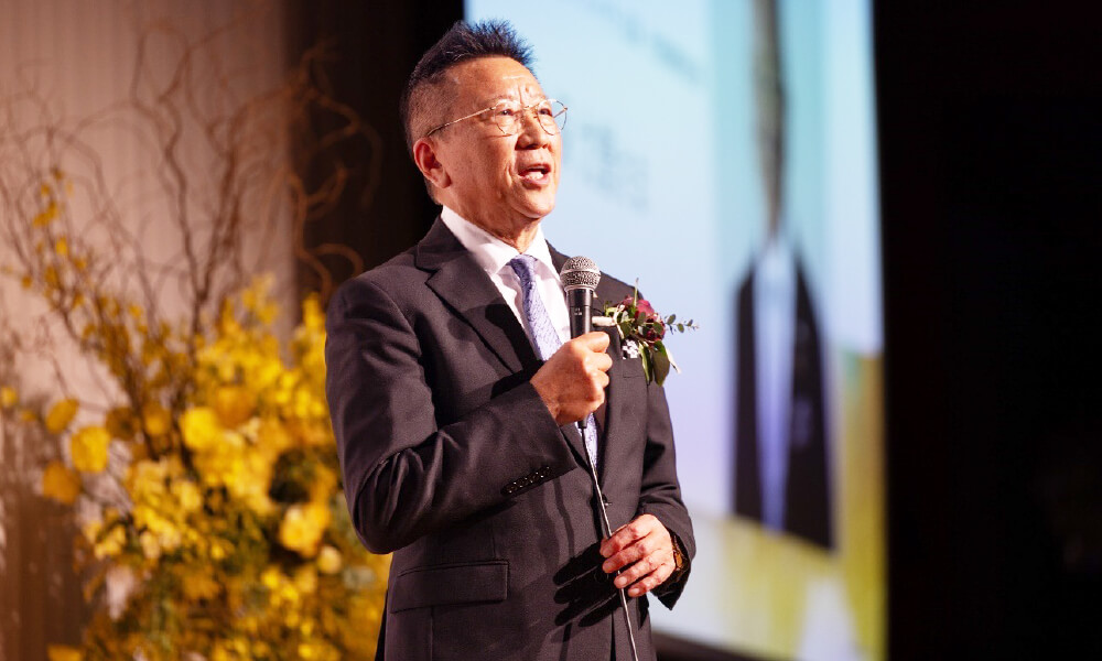 久保 允誉さま(株式会社エディオン 代表取締役会長 兼 社長執行役員、株式会社サンフレッチェ広島 代表取締役会長)